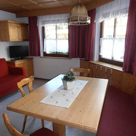 Haus Dorfplatz- Silvretta Card Premium Inklusive Gasthuis 3*